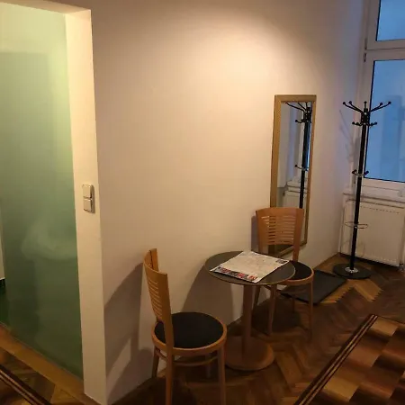 Centrally-Located Authentic Apartment Wien Exterior foto