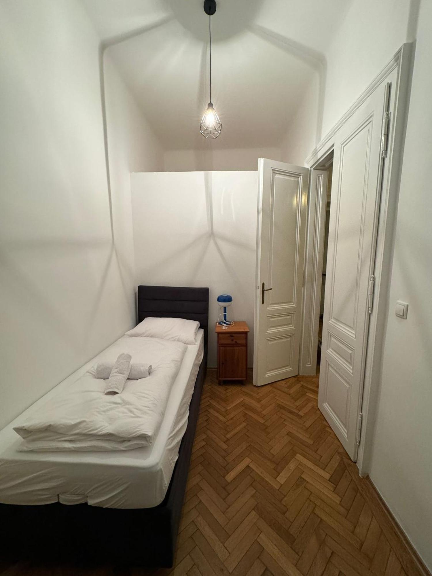 Apartamento Centrally-located Authentic *