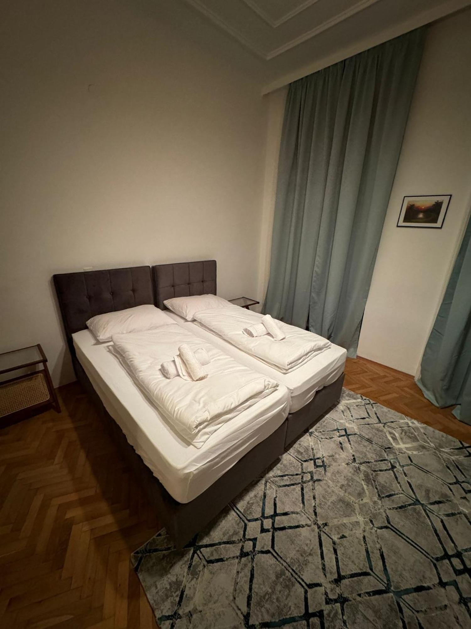 Centrally-located Authentic Apartment Wien